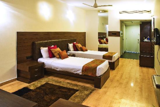 The Woodrose Hotel Bengaluru Kültér fotó