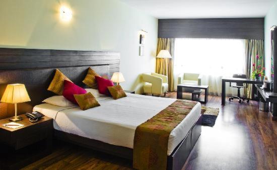 The Woodrose Hotel Bengaluru Kültér fotó