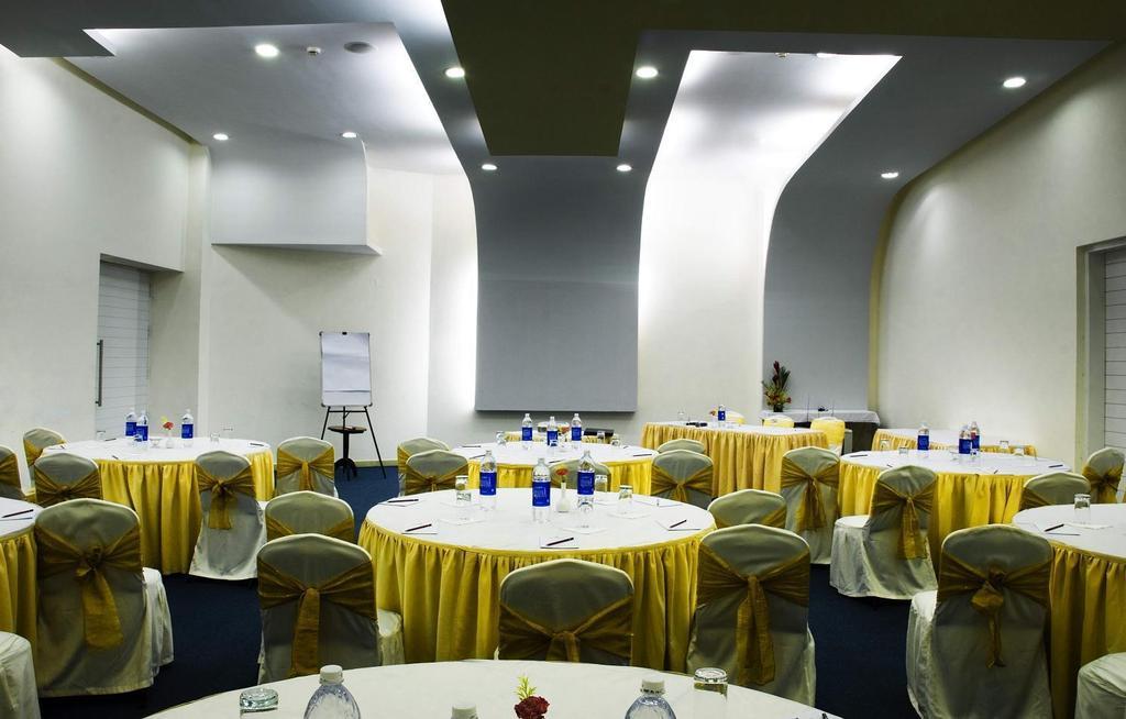 The Woodrose Hotel Bengaluru Kültér fotó