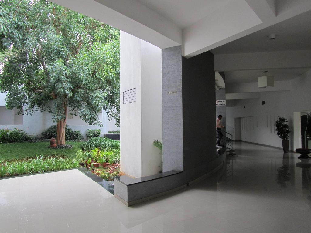 The Woodrose Hotel Bengaluru Kültér fotó